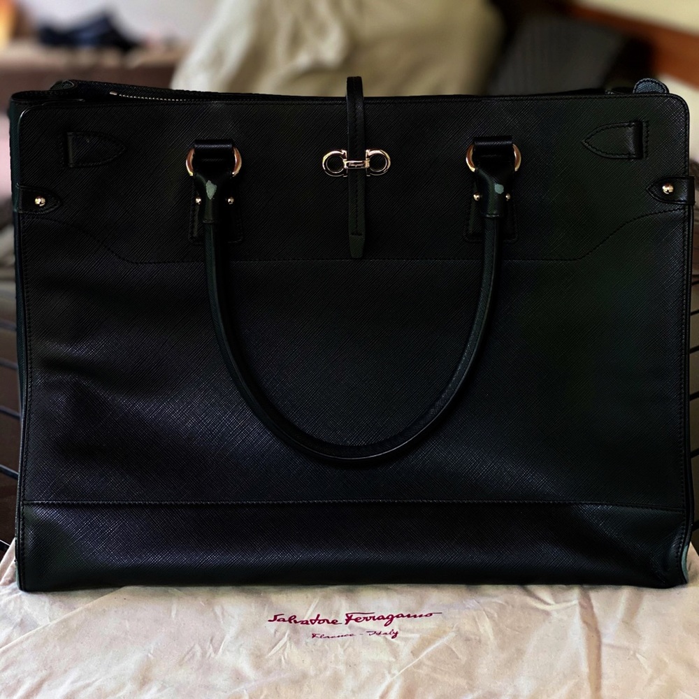 SALVATORE FERRAEGAMO LEATHER TOTE BAG